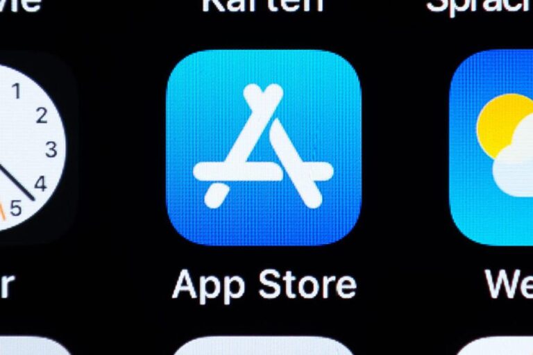 Apple to lower App Store fees for smaller developers