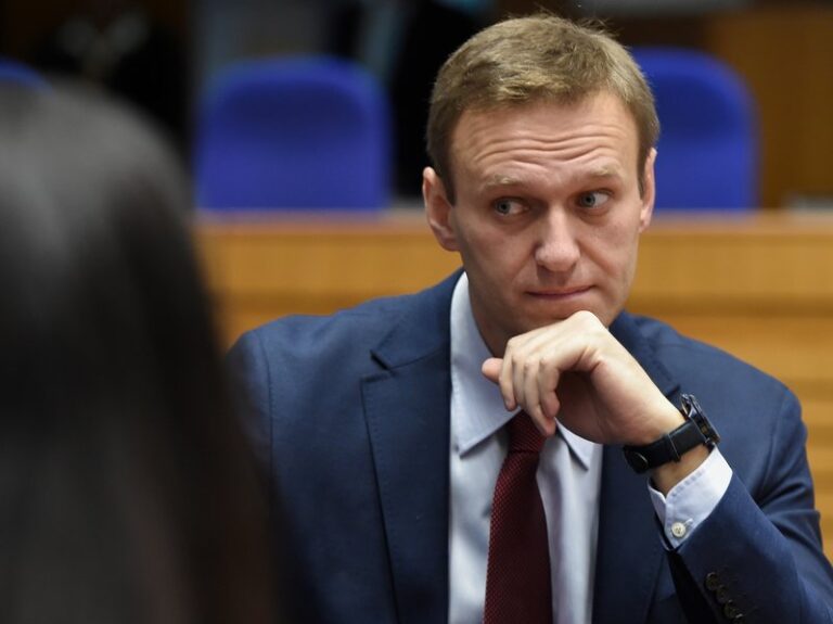 Kremlin Critic Alexei Navalny Detained After Returning To Russia Following Poisoning