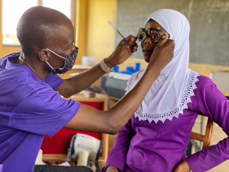 Bliss Eye Care screens students in Busa Circuit