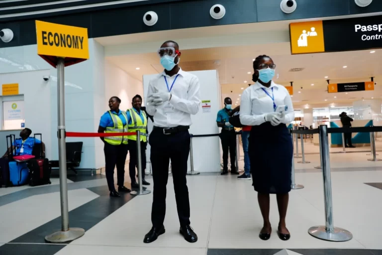 Ghana to fine airlines $3,500 for each unvaccinated passenger