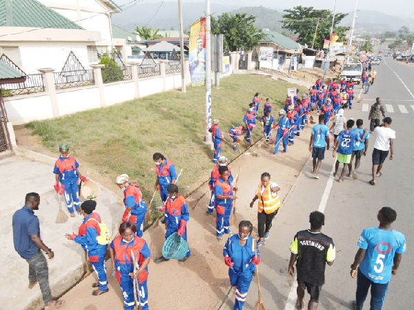 Okyenhene marks day with cleanup