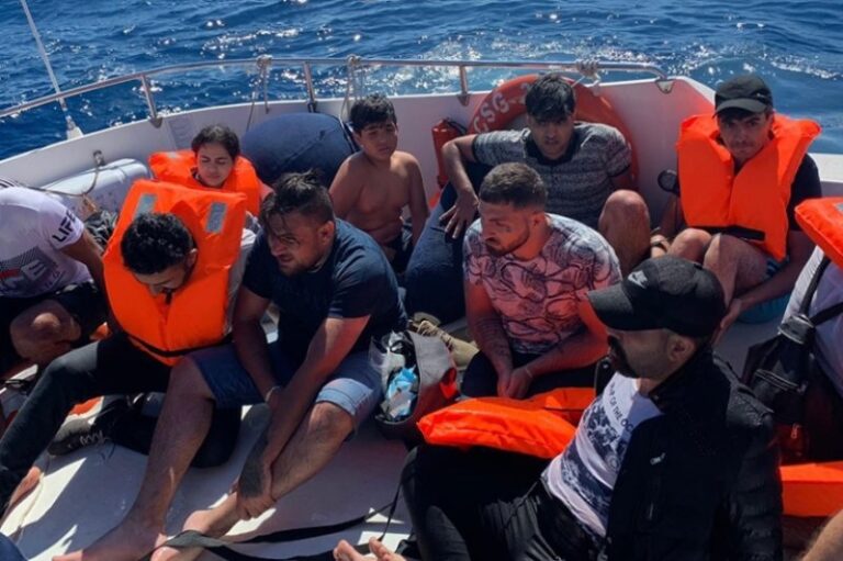 Two migrants drown of Turkish coast and several rescued