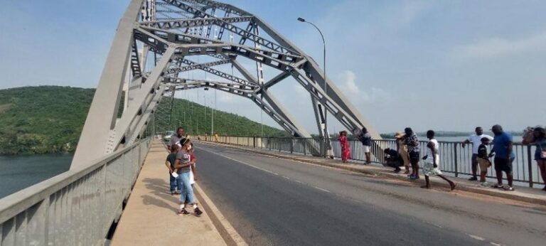 Internal tourists call for parking space around Adomi Bridge